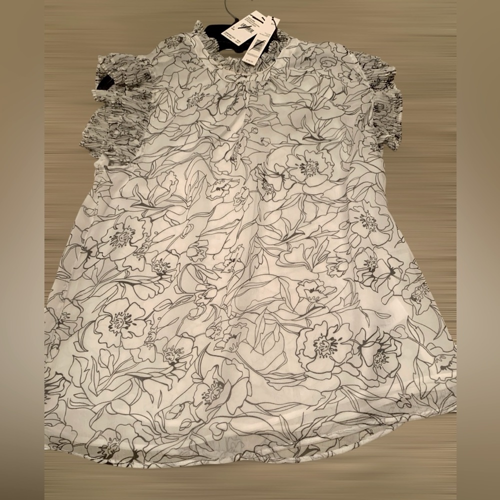Elegant Floral Blouse in Black and White
